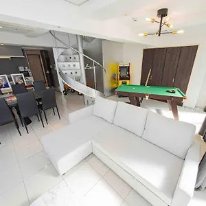 Apartment メルシアター鈍色の風・最上階デザイナーズルーム, Osaka